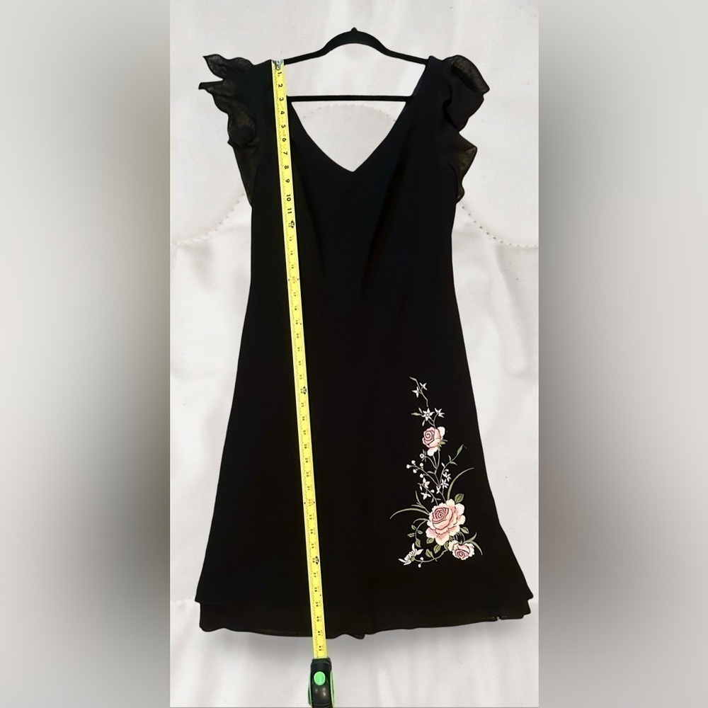 SL FASHIONS💓SZ M💓BLACK FLUTTERED SLEEVE CHIFFON DRESS W ROSE TRIM OPEN BACK - Picture 13 of 16